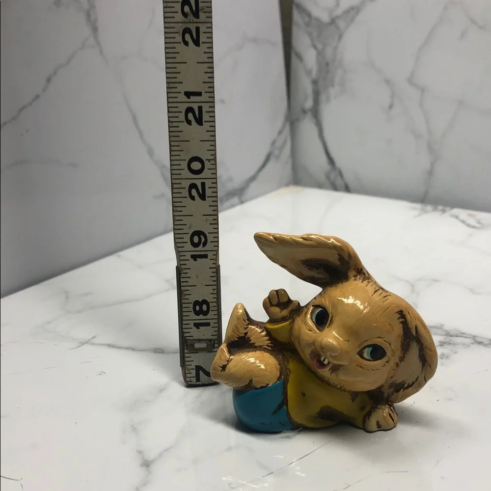 Vintage small bunny